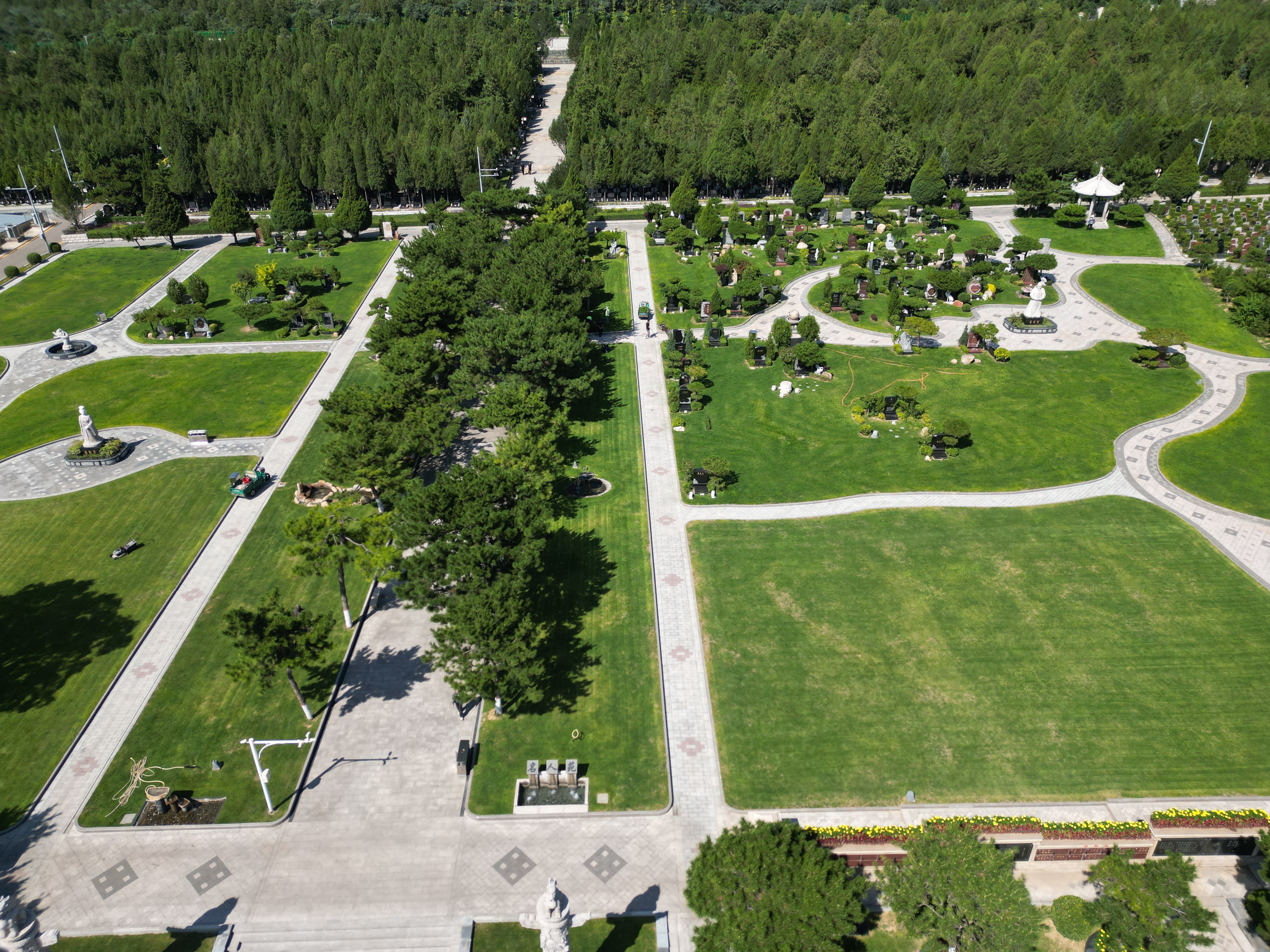 利来国际app集团引领墓园投资新风尚：六大合作模式开创行业新篇章