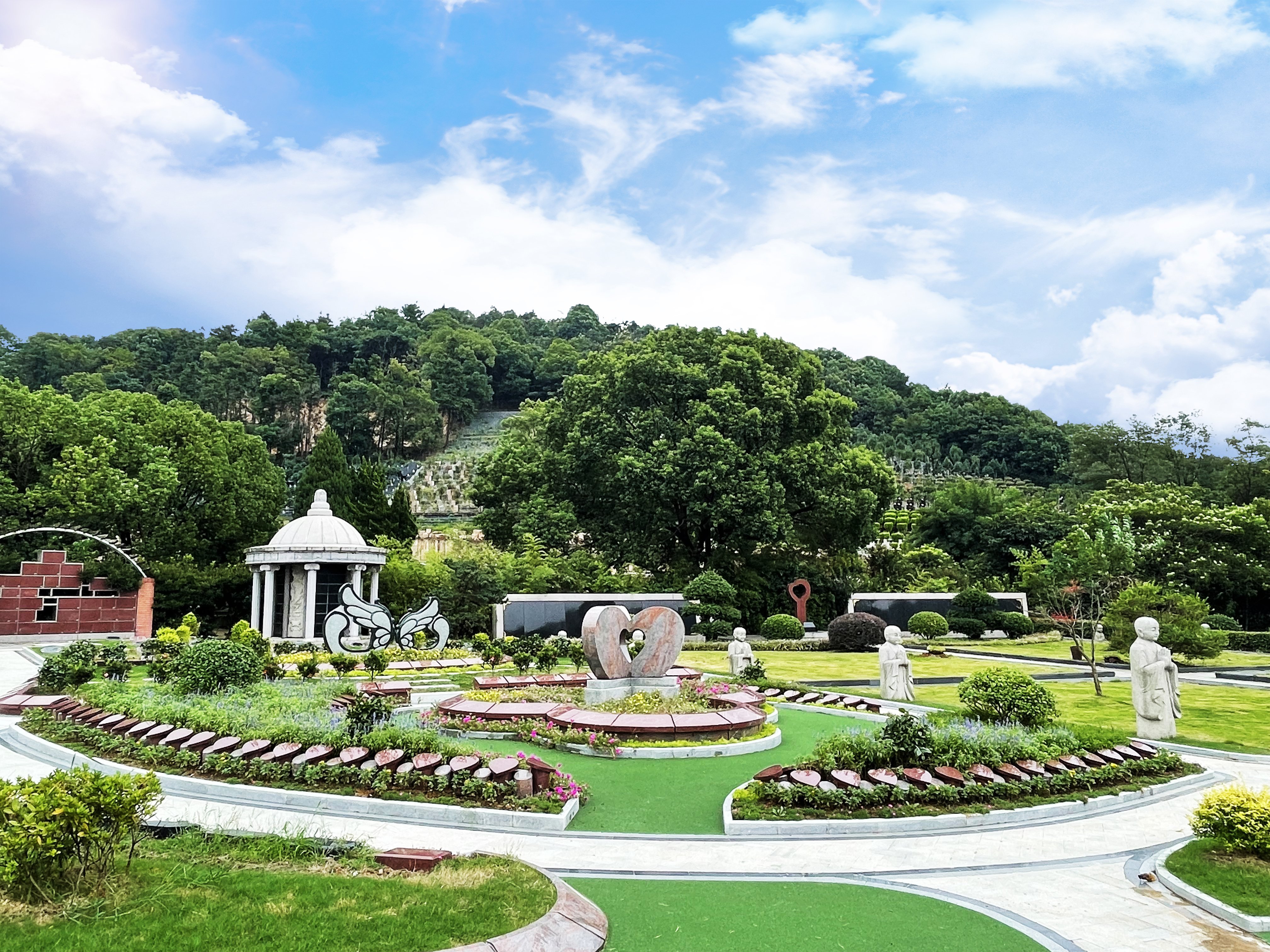 现代墓园与传统墓园有什么区别？